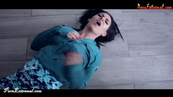 Choke Chamber - Threes Not Company Threes Not Company.mp4.0011