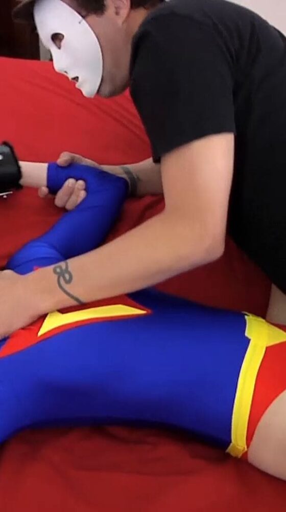 XXXtremeComiXXX - Unmasked Hero